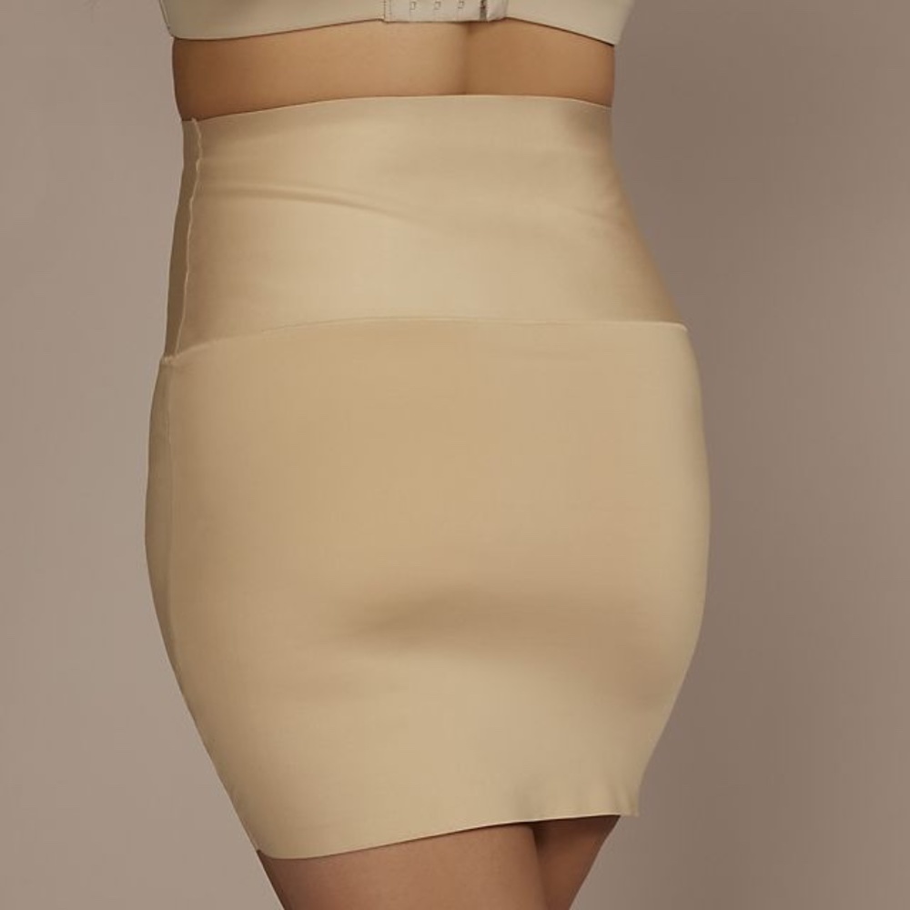 DAVID'S BRIDAL fitted short skirt slip shapewear NWT